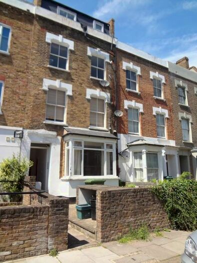 3 Bedroom Flat To Rent In Davenant Road, London, N19