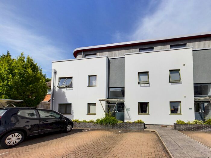 2 Bedroom Flat To Rent In River Court, Millbrook Street, Cheltenham, GL50