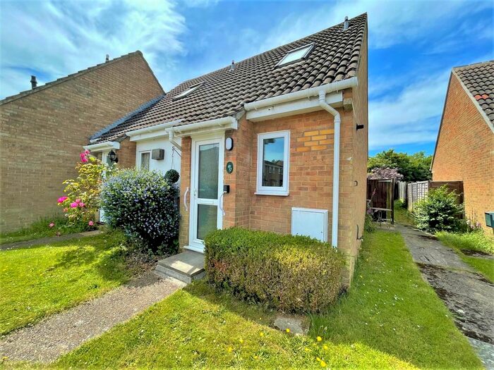 1 Bedroom Terraced House To Rent In Seven Acres, Longfield, Kent, DA3