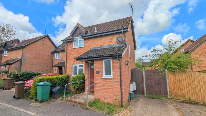 2 Bedroom Semi-Detached House To Rent In Twyford Road, Jersey Farm, St Albans, Hertfordshire, AL4