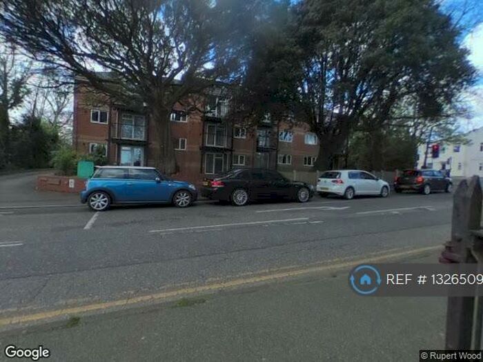 2 Bedroom Flat To Rent In St Osmunds Rd, Poole, BH14