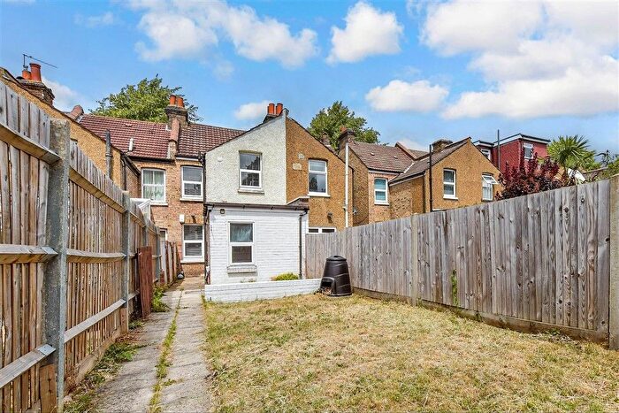 3 Bedroom Terraced House For Sale In Tharp Road, Wallington, Surrey, SM6