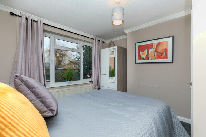 1 Bedroom House To Rent In Gossops Green, RH11
