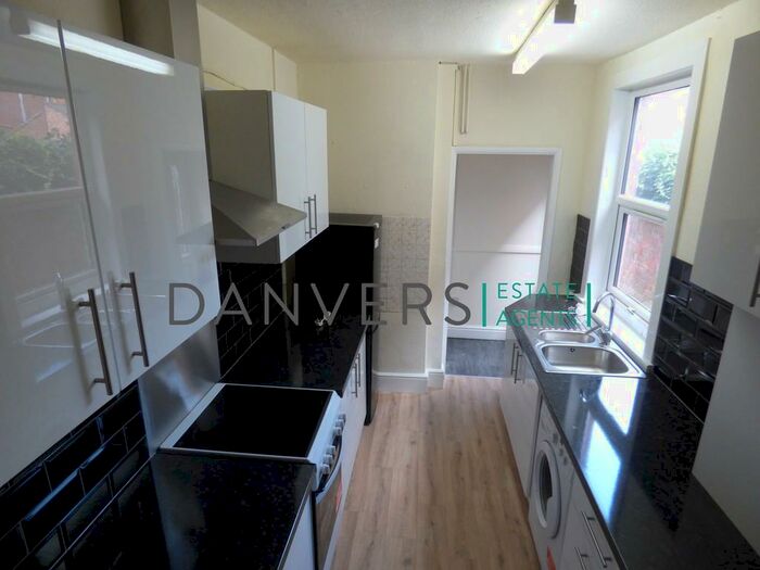 3 Bedroom Terraced House To Rent In Windermere Street, Leicester, LE2
