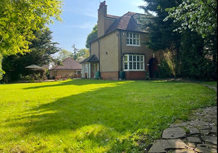 5 Bedroom Semi-Detached House For Sale In St Giles Avenue, Potters Bar, EN6