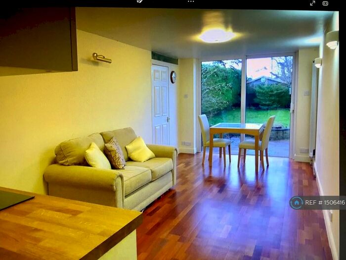 1 Bedroom Bungalow To Rent In Chestnut Springs, Lydiard Millicent, Swindon, SN5