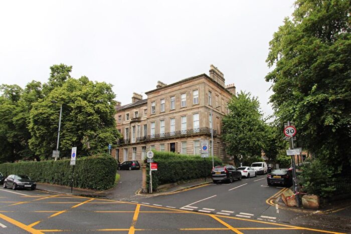 3 Bedroom Flat To Rent In Ruskin Place, Glasgow, G12
