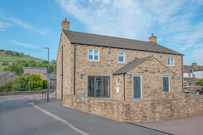 4 Bedroom Semi-Detached House For Sale In St. Johns Croft, Cononley, BD20