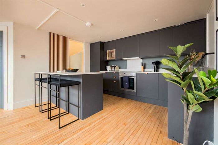 4 Bedroom Maisonette To Rent In Sumatra Road, London, NW6