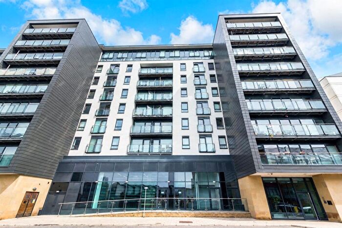1 Bedroom Flat To Rent In La Salle, Leeds, LS10