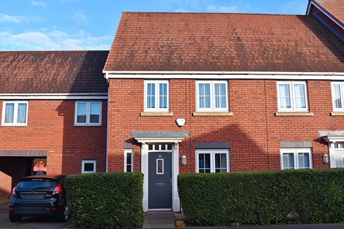 3 Bedroom Terraced House For Sale In Kings Sconce Avenue, Newark, NG24