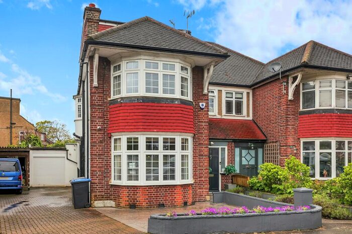4 Bedroom Semi-Detached House To Rent In Chelmsford Square, London, NW10