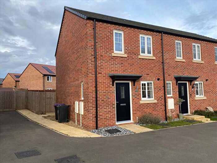 2 Bedroom End Of Terrace House For Sale In Burnham Way, Sleaford, NG34