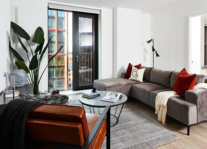 3 Bedroom Flat For Sale In Nobel Way, Manchester, M1