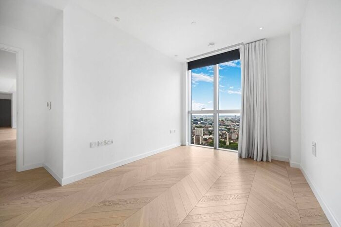 2 Bedroom Flat For Sale In City Road, London, EC1V