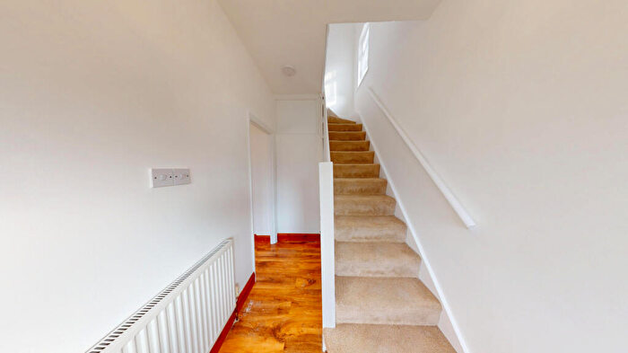 3 Bedroom Semi Detached House To Rent In Inverness Avenue, London, EN1