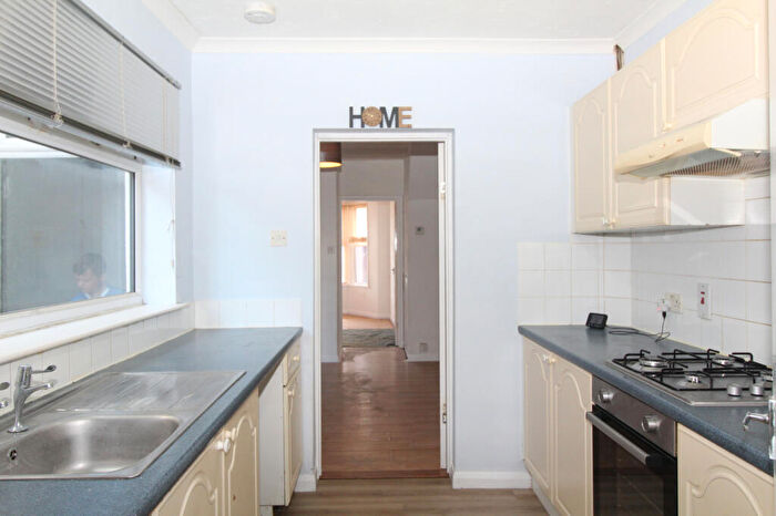 1 Bedroom Flat To Rent In Ground Floor Flat, Barnsole Road, Gillingham, Kent, ME7