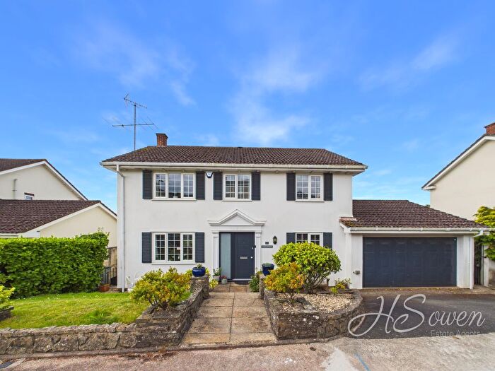 4 Bedroom Detached House For Sale In Monterey Close, Torquay, TQ2