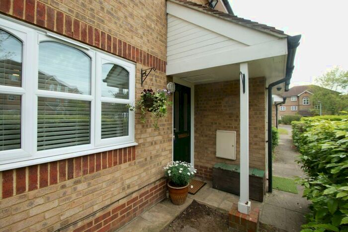 1 Bedroom Flat To Rent In Worcester Gardens, Slough, SL1