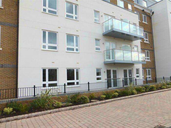 1 Bedroom Apartment To Rent In Grebe Way, Maidenhead, SL6