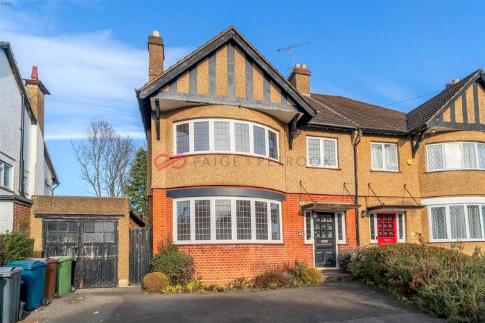 4 Bedroom Detached House To Rent In Cecil Park, Pinner, Middlesex, HA5