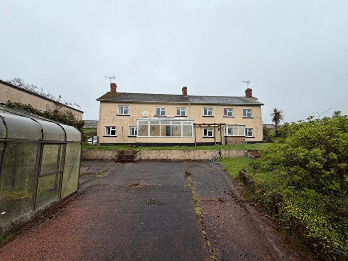 5 Bedroom Detached House To Rent In Pennymoor, Tiverton, EX16