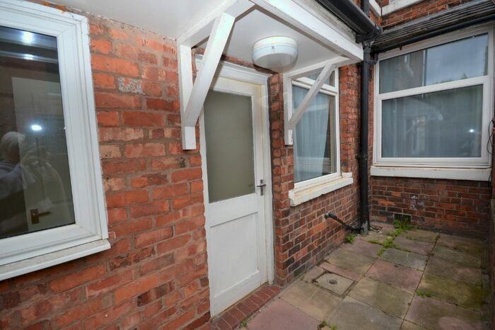 2 Bedroom Flat To Rent In Somerville Street, Crewe, CW2