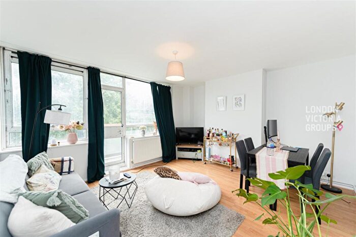 2 Bedroom Flat To Rent In Burley House, Walter Terrace, London, E1