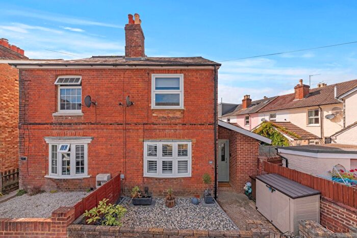3 Bedroom Semi-Detached House For Sale In Auckland Road, Tunbridge Wells, TN1