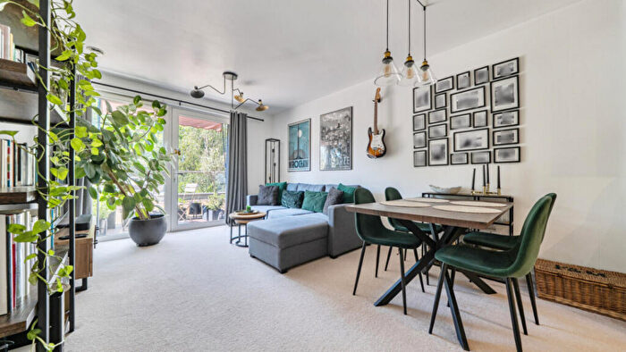 1 Bedroom Flat For Sale In Mandara Place, SE8