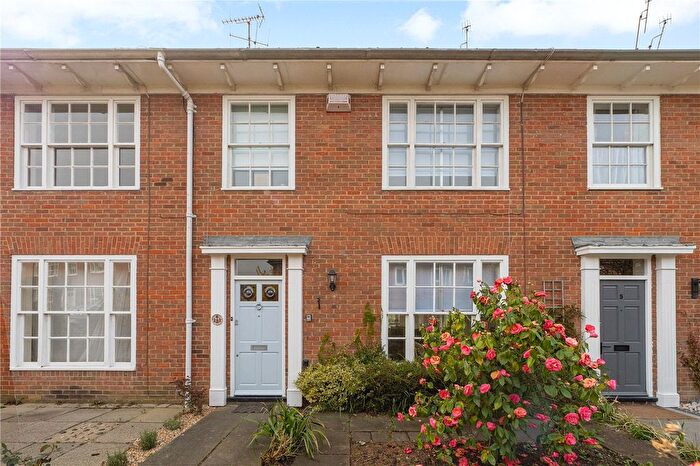 4 Bedroom Terraced House For Sale In Abbots Place, Canterbury, Kent, CT1