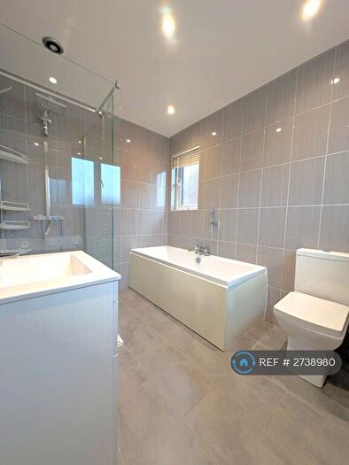 3 Bedroom Semi Detached House To Rent In Middletune Avenue, Sittingbourne, ME10