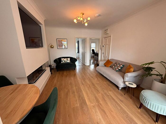 2 Bedroom Flat For Sale In Sumatra Road, West Hampstead, London, NW6