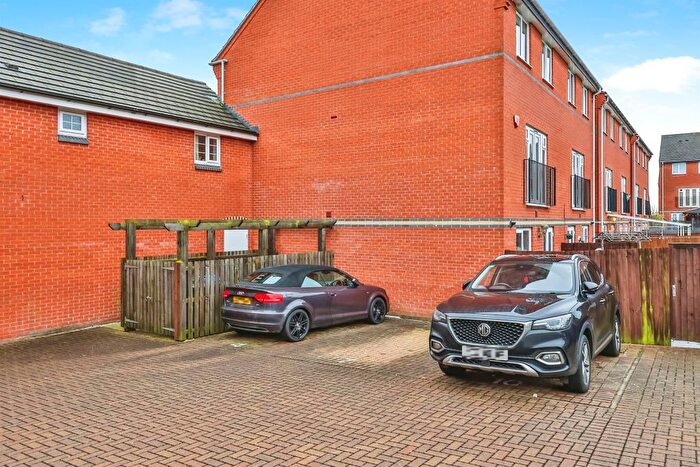 2 Bedroom Flat For Sale In Grey Meadow Road, Ilkeston, DE7