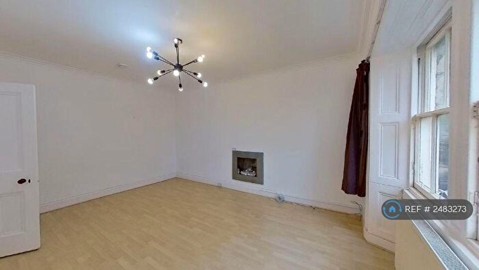2 Bedroom Flat To Rent In Coates Gardens, Edinburgh, EH12