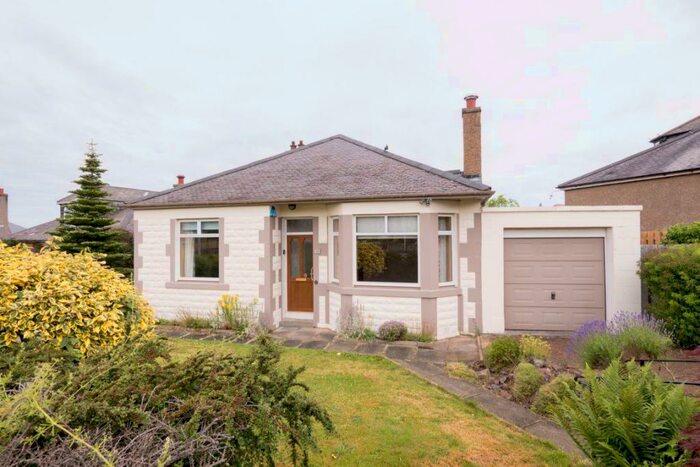 3 Bedroom Bungalow To Rent In Buckstone Avenue, Edinburgh, EH10