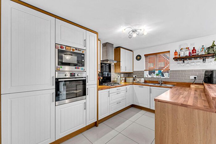 4 Bedroom Detached House For Sale In St. Wilfreds Road, Widnes, WA8