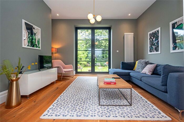 3 Bedroom Flat For Sale In Burton Road, Poole, Dorset, BH13