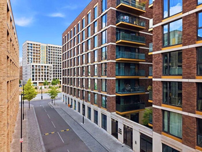 2 Bedroom Flat For Sale In Clipper Street, Royal Wharf, E16