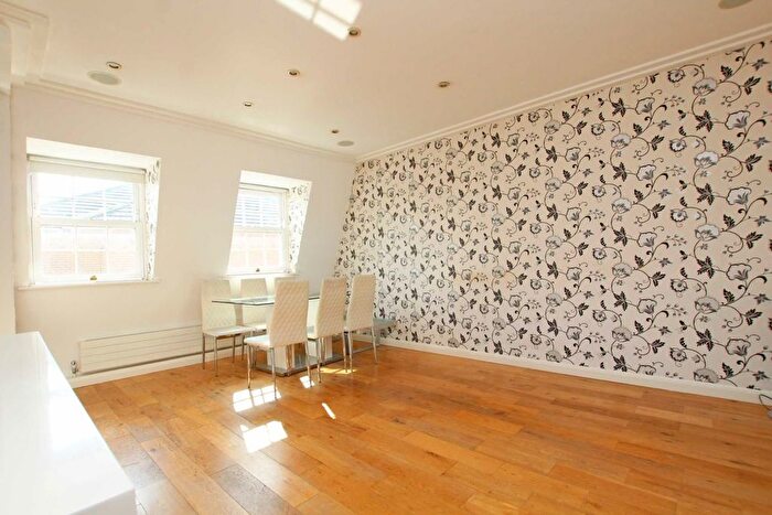 1 Bedroom Flat To Rent In London Road, Isleworth, TW7