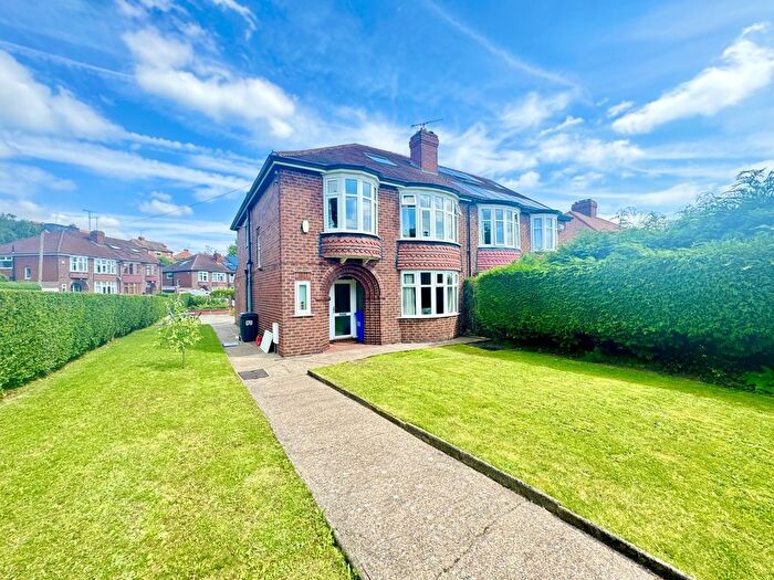 4 Bedroom Semi-Detached House To Rent In Millhouses Lane, Sheffield, South Yorkshire, S7