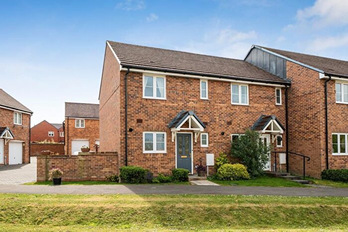 2 Bedroom End Terrace House For Sale In Greenfinch Road, Didcot, OX11