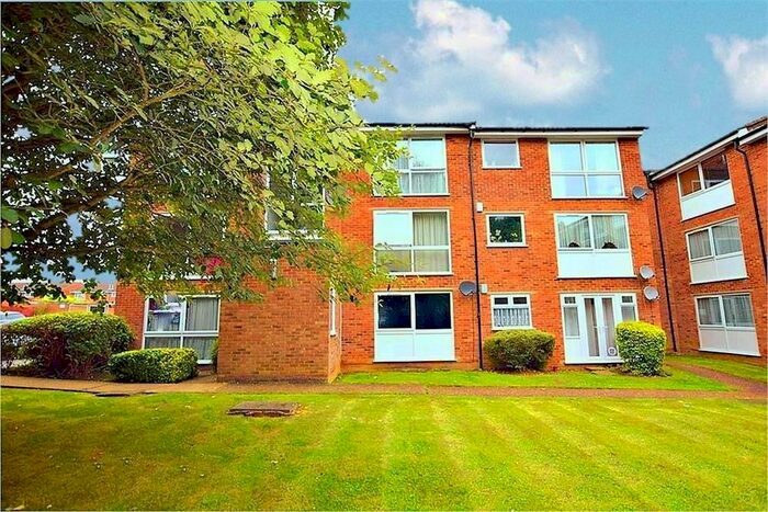 1 Bedroom Flat To Rent In Epping Green, Hemel Hempstead, Hertfordshire, HP2