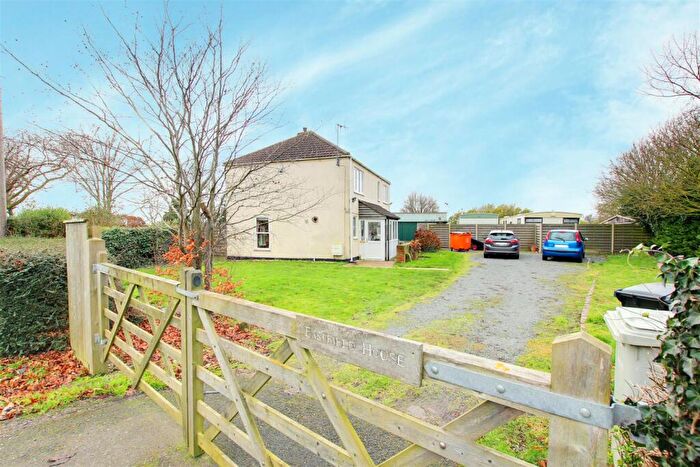 3 Bedroom Detached House For Sale In Theddlethorpe Road, Mablethorpe, LN12