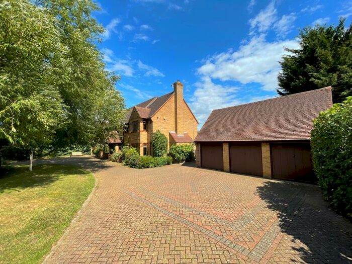 6 Bedroom Detached House To Rent In Fortescue Drive, Shenley Church End, MK5