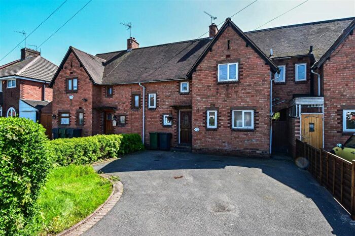 3 Bedroom Terraced House To Rent In Oakfield Drive, Cofton Hackett, Birmingham, Worcestershire, B45