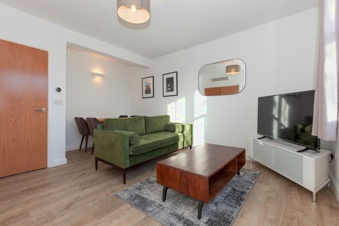 2 Bedroom Flat To Rent In Blue Boar Street, Oxford, OX1