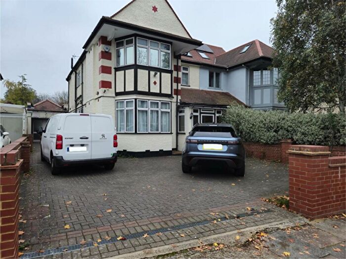 5 Bedroom Semi-Detached House To Rent In Mount Pleasant Road, London, NW10