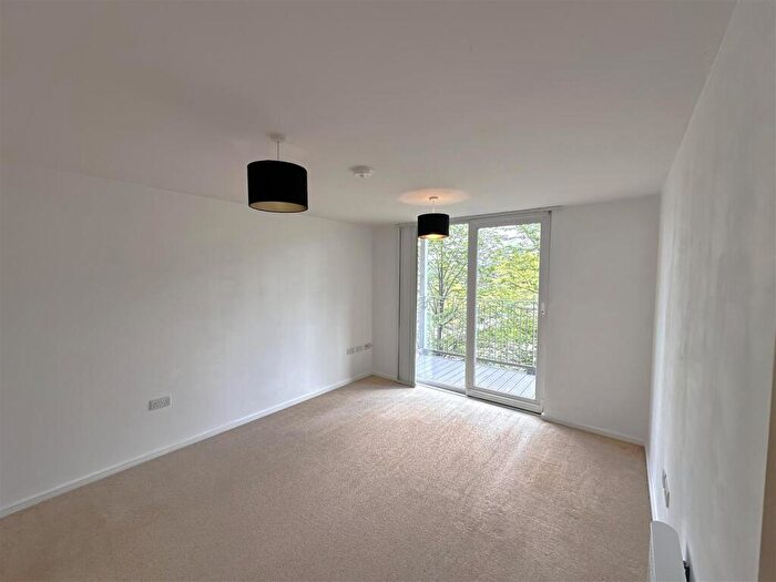 2 Bedroom Apartment For Sale In Stillwater Drive, Sportcity, Manchester, M11