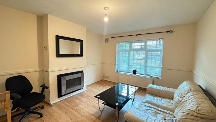 4 Bedroom End Of Terrace House To Rent In Bondfield Avenue, Hayes, UB4